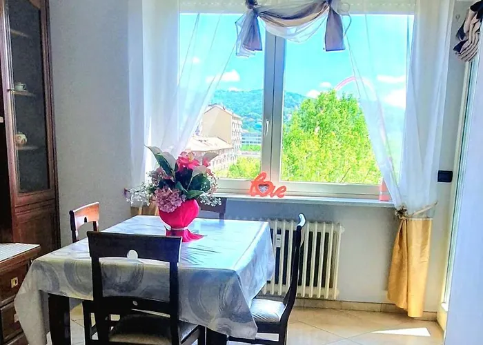 Giuly's Vicino Inalpi Arena, Universita E Stadio Turin