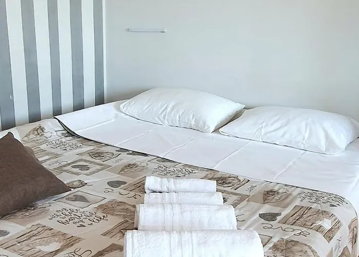 Giuly's Vicino Inalpi Arena, Universita E Stadio Apartment *