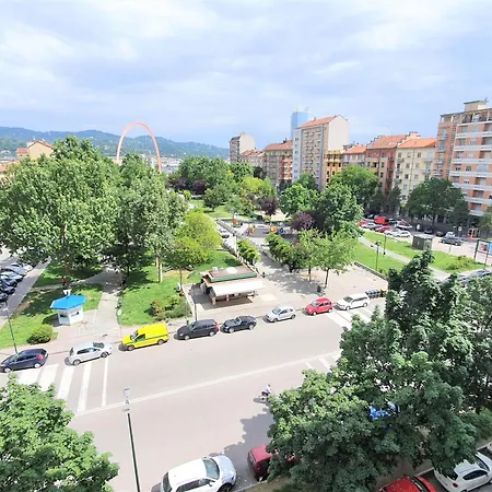 Giuly's Vicino Inalpi Arena, Universita E Stadio Daire